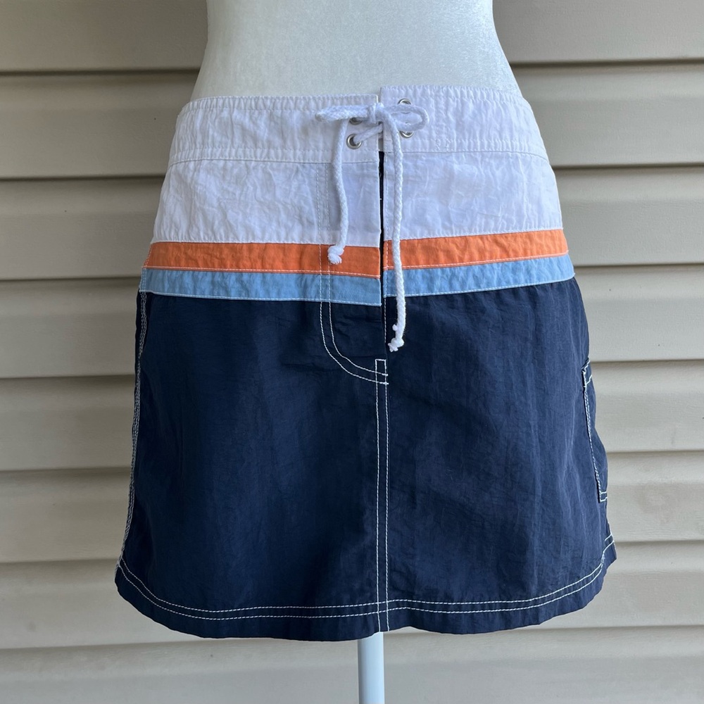 •American Eagle Outfitters• 100% Nylon Mini Skirt - Size 6